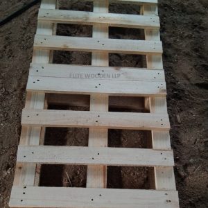 Pinewood pallet 4 way3