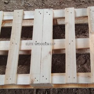 Pinewood pallet 4 way4