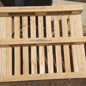 Pinewood pallet 4 way8